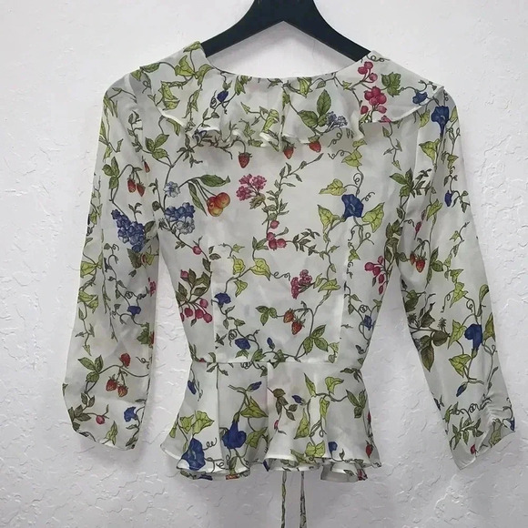 MILLY Women's White Floral Ruffle Wrap Blouse Size 2 - Picture 8 of 8
